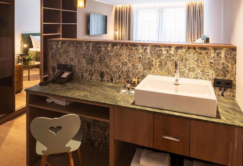 Junior Suite Bjergudsigt, Post Am See