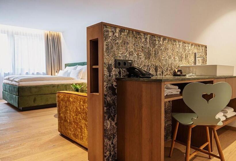 Junior Suite Bjergudsigt, Post Am See