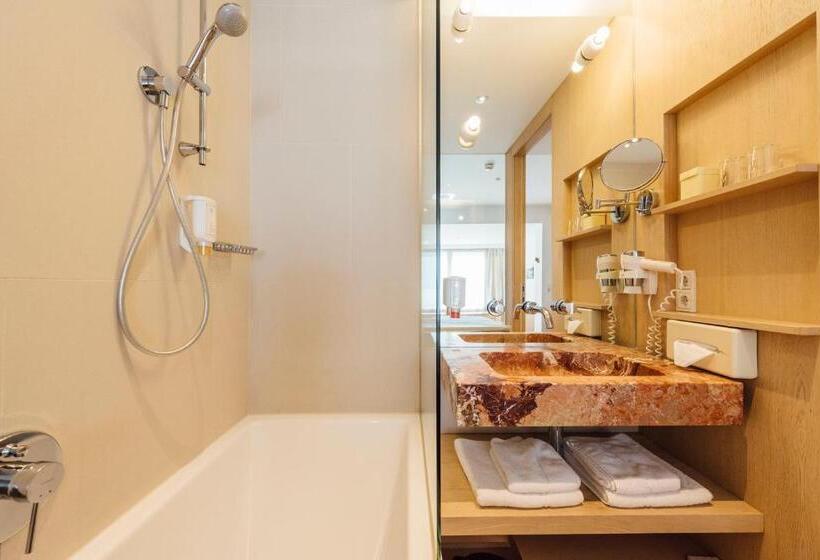 Junior Suite Bjergudsigt, Post Am See