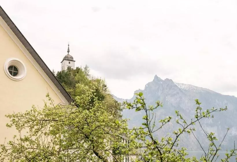 Suite, Post Am See
