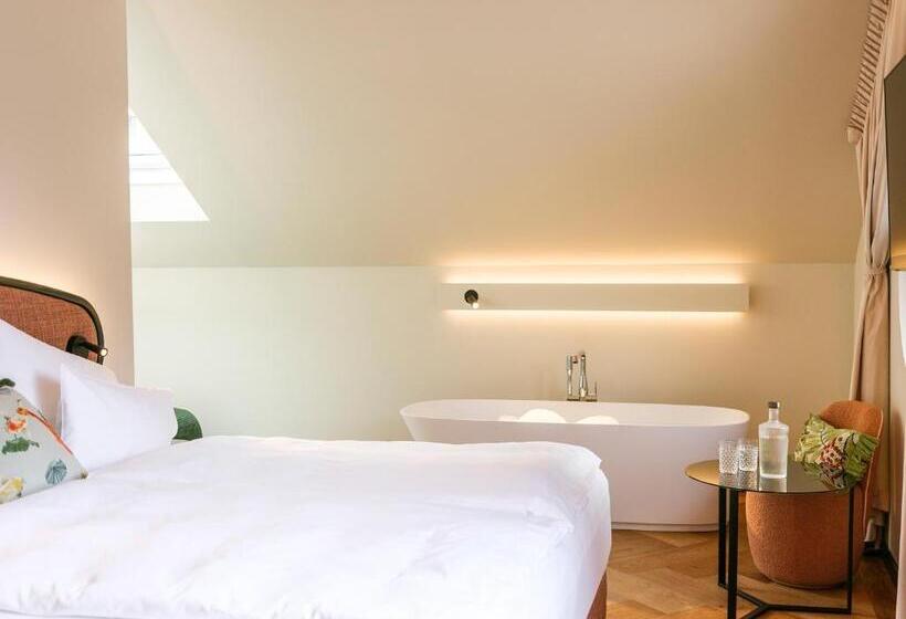 Suite with lake view, Post Am See