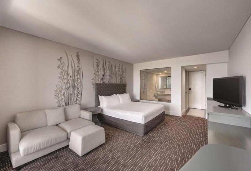 Номер Клуб Кровать Кинг, Rendezvous Hotel Perth Scarborough