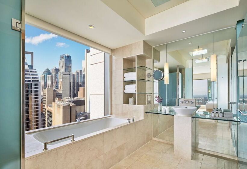디럭스 스위트, The Fullerton Hotel Sydney