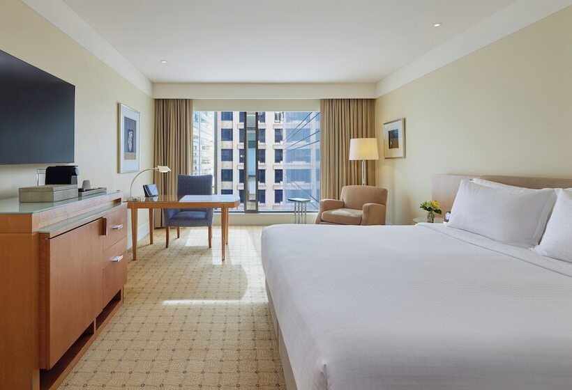 Номер Superior, The Fullerton Hotel Sydney