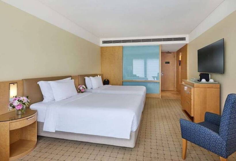 Номер Deluxe, The Fullerton Hotel Sydney