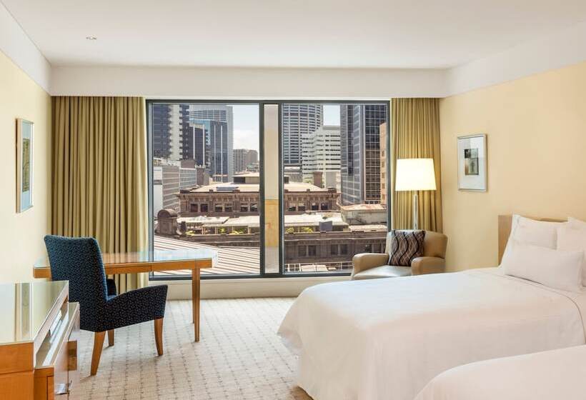 Номер Superior, The Fullerton Hotel Sydney