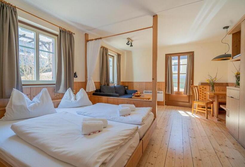 标准工作室, Theater Und Feriendorf Königsleitn Gmbh