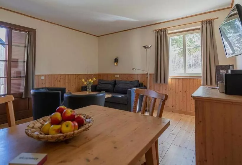Huoneisto 1 Makuuhuone, Theater Und Feriendorf Königsleitn Gmbh