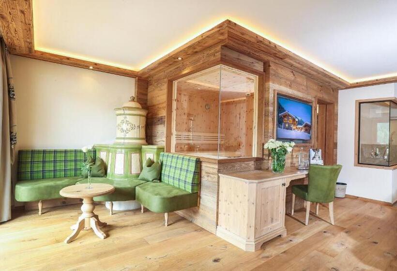 Люкс, Verwöhnhotel Kristall