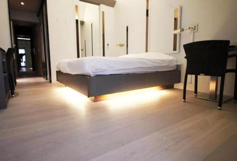 Standard Room King Size Bed, Hostellerie Klokhof