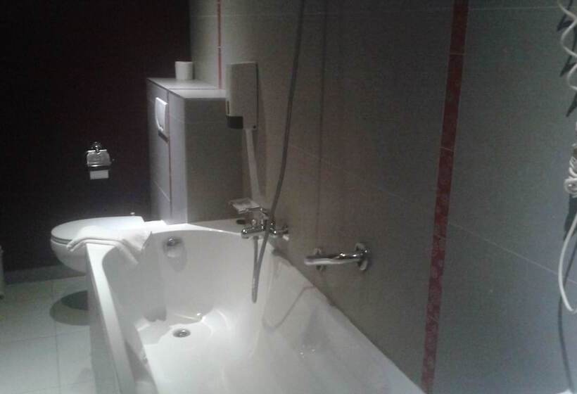 스탠다드 트리플 룸, Prince De Liege