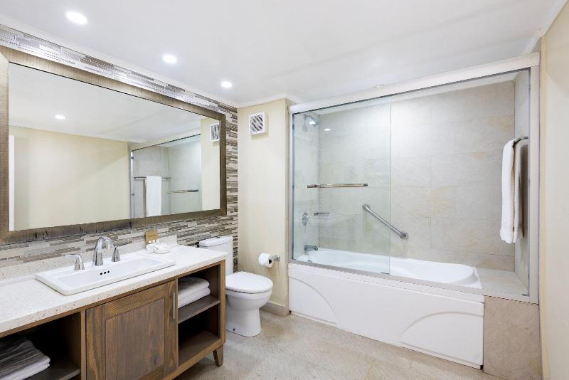 سوییت جونیور لوکس با چشمانداز دریا, Turtle Beach By Elegant Hotels All Inclusive