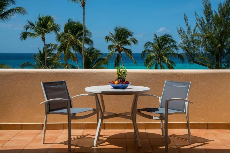 سوییت جونیور لوکس با چشمانداز دریا, Turtle Beach By Elegant Hotels All Inclusive