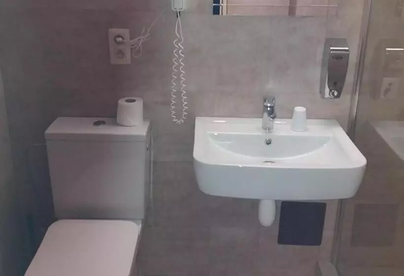 اتاق استاندارد چهار تخته, Slina Hotel Brussels