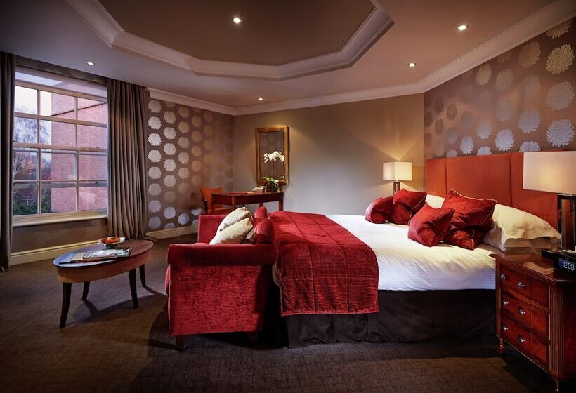 جناح جونيور, Alexander House Hotel & Utopia Spa