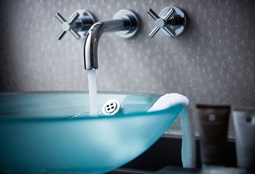 جناح, Alexander House Hotel & Utopia Spa