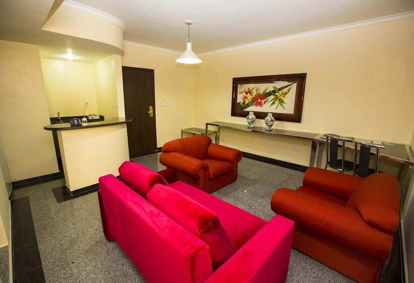 سوییت جونیور, Da Vinci Hotel & Conventions