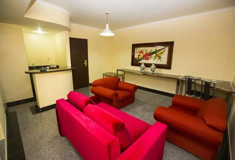 سوییت جونیور, Da Vinci Hotel & Conventions