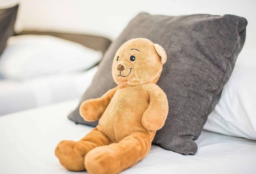 Номер Стандарт, Garner Reading City Centre By Ihg