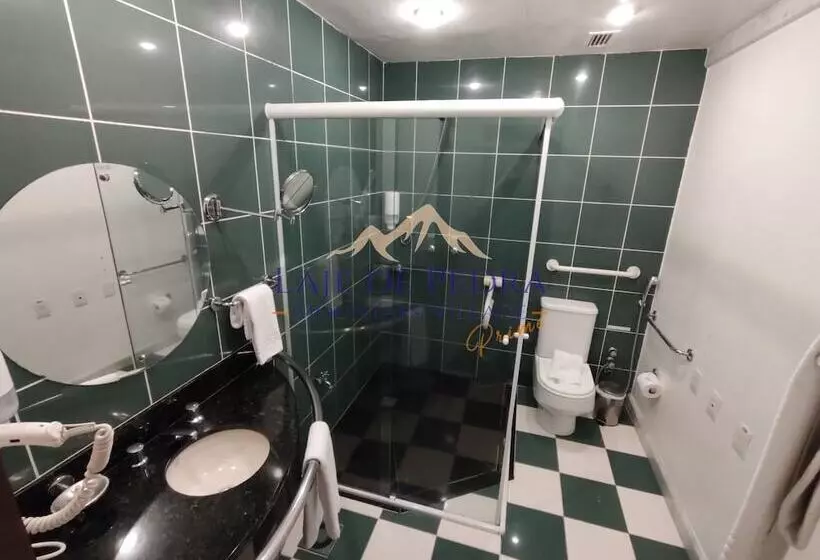 استودیوی استاندارد, Laje De Pedra Mountain Villageprime