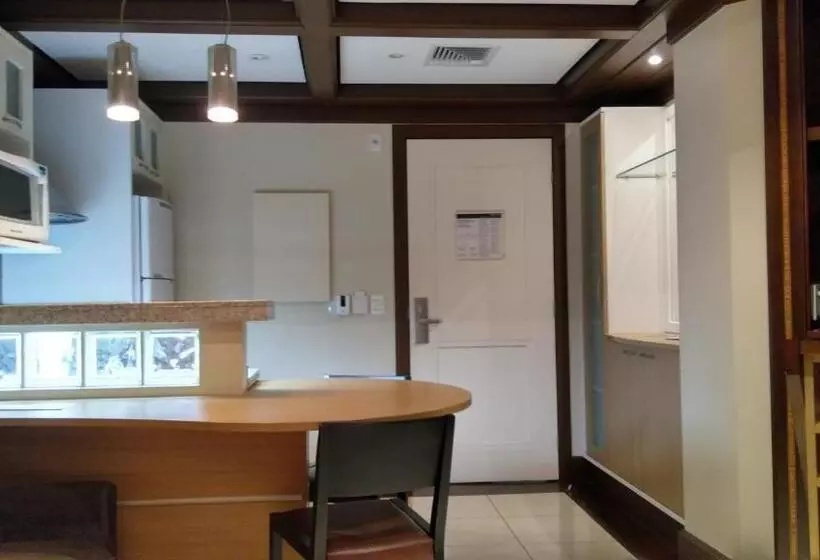 استودیوی استاندارد, Laje De Pedra Mountain Villageprime