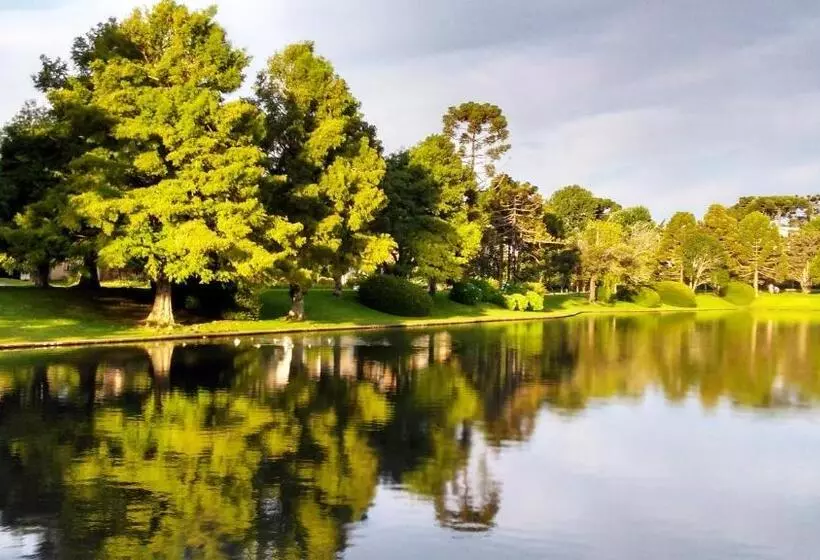 استودیوی استاندارد, Laje De Pedra Mountain Villageprime