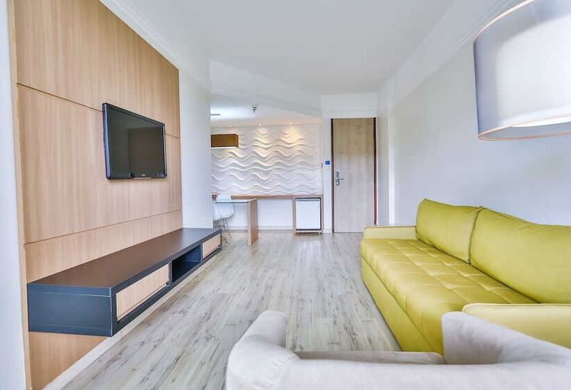 غرفة سوبيريور فردية, Manhattan Plaza