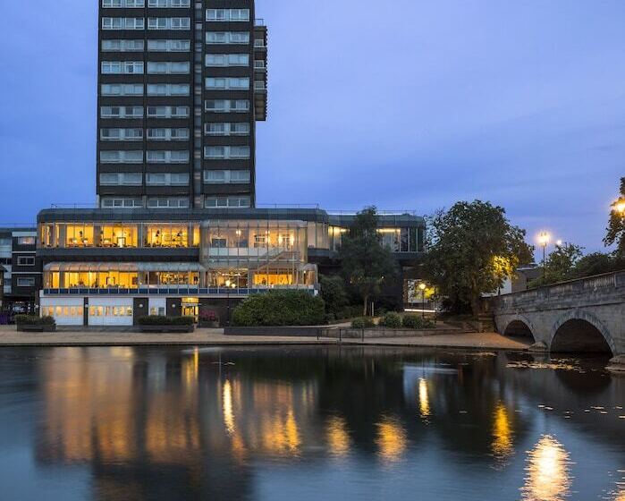 اتاق پرستیژ, Mercure Bedford Centre