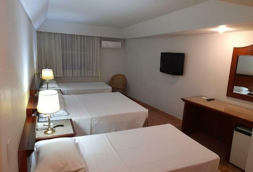 חדר משפחתי, Rede Andrade Braz