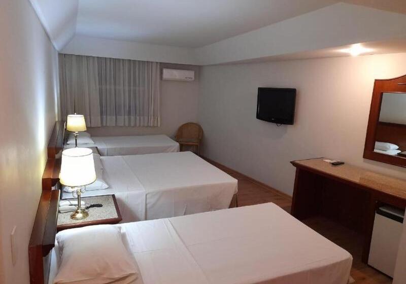 חדר משפחתי, Rede Andrade Braz