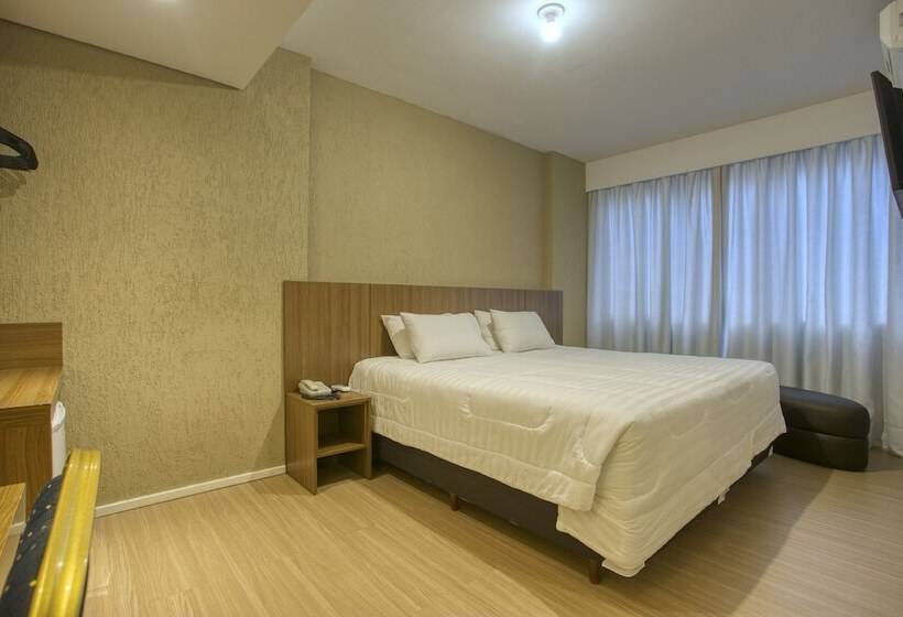 חדר אקזקיוטיב, Roochelle Hotel By Nobile