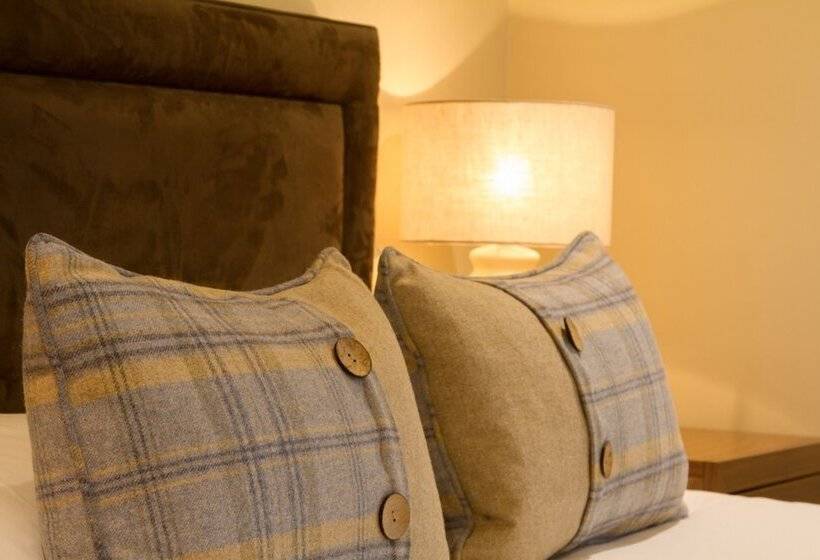 スタンダードルーム, Stirrups