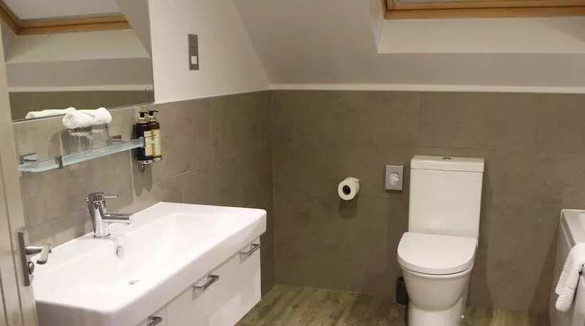 Habitació Executiva, Stirrups