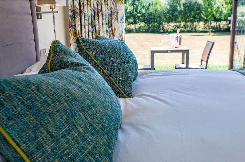 エクゼクティブルーム, Stirrups