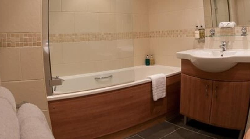 ファミリールーム, Stirrups