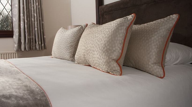 ジュニアスイート, Stirrups