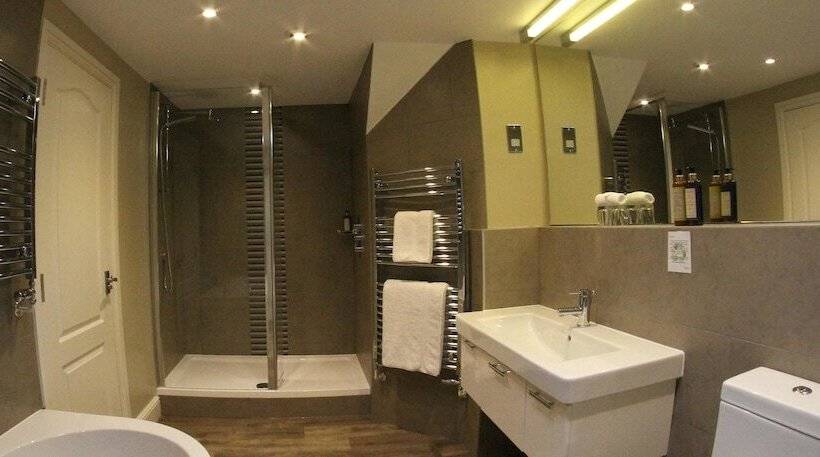 スイート, Stirrups