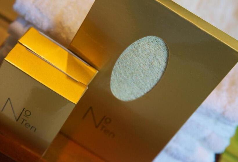 اتاق سوپریور, Ten Manchester Street