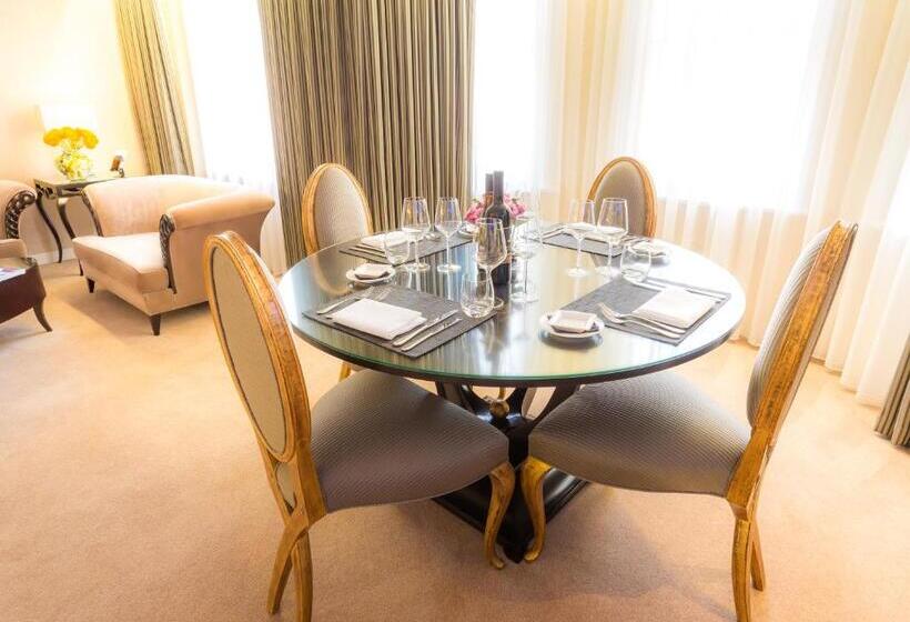 سوییت, Ten Manchester Street