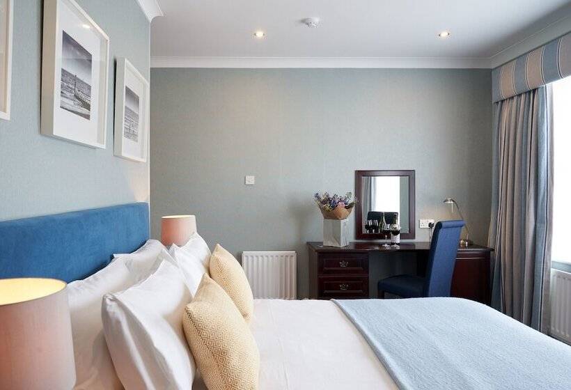 스탠다드 룸 더블 침대, Best Western Plus The Connaught Hotel And Spa