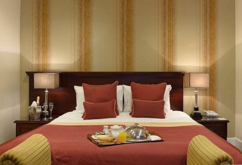 Номер Executive, Best Western Plus The Connaught Hotel And Spa