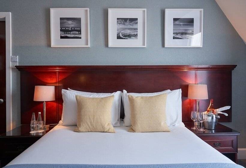 Номер Стандарт Двуспальная Кровать, Best Western Plus The Connaught Hotel And Spa