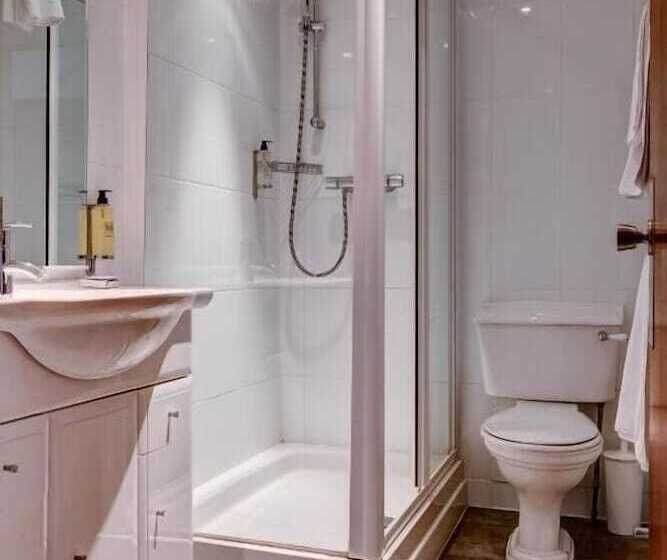 ダブルベッドスタンダードルーム, Best Western Plus The Connaught Hotel And Spa