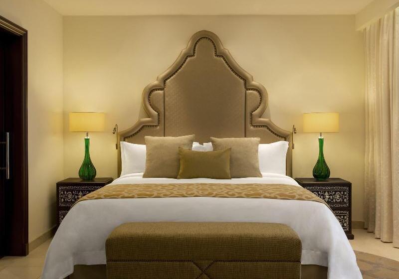 Номер Стандарт, Forss House