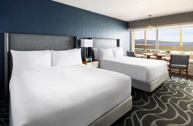 Номер Стандарт, Forss House