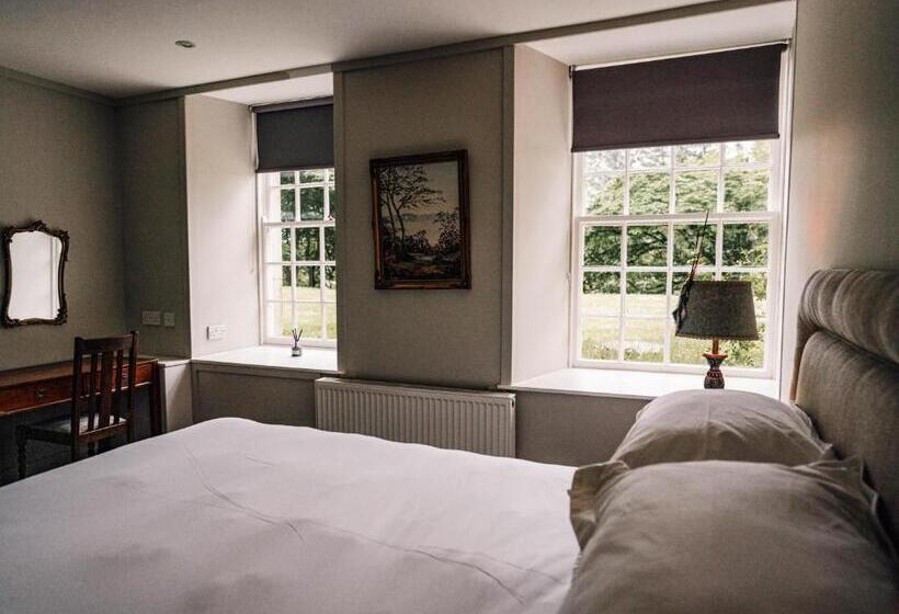 Номер Стандарт, Forss House