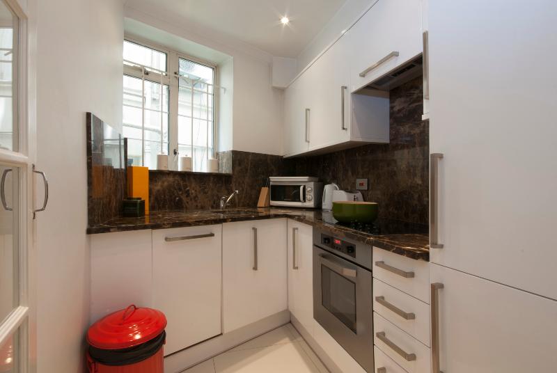 Апартаменты 2 Спальни, Fountain House