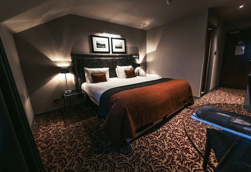 Номер Стандарт, The Fenwick