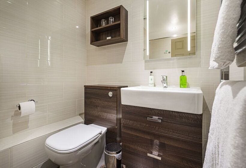 חדר סופריור, The Royal Oak Hotel, Welshpool, Mid Wales