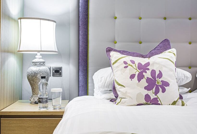 Quarto Superior, The Royal Oak Hotel, Welshpool, Mid Wales